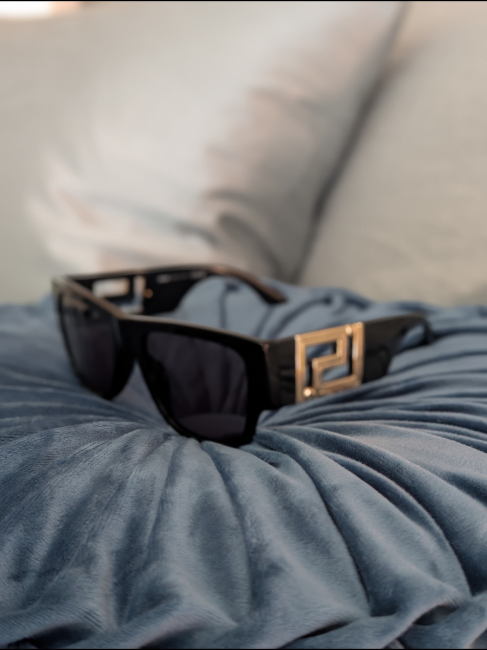 NWT Versace Black VE4403 Sunglasses Gold Greca Medusa Hardware